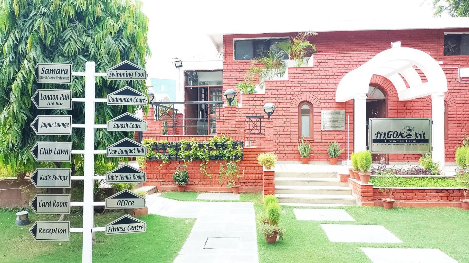 Goa Country Club Hotel Gurgaon Buitenkant foto