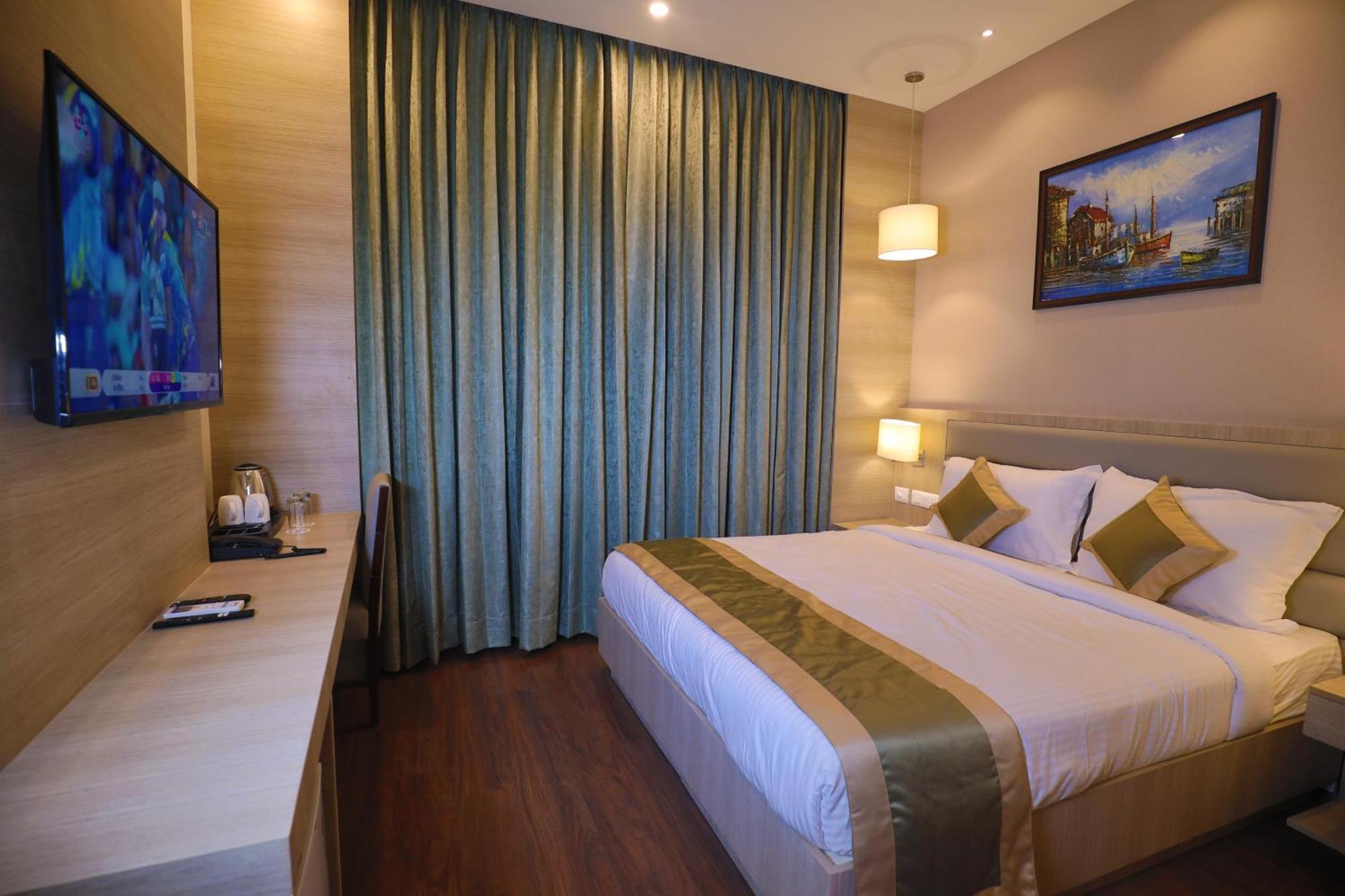 Goa Country Club Hotel Gurgaon Buitenkant foto