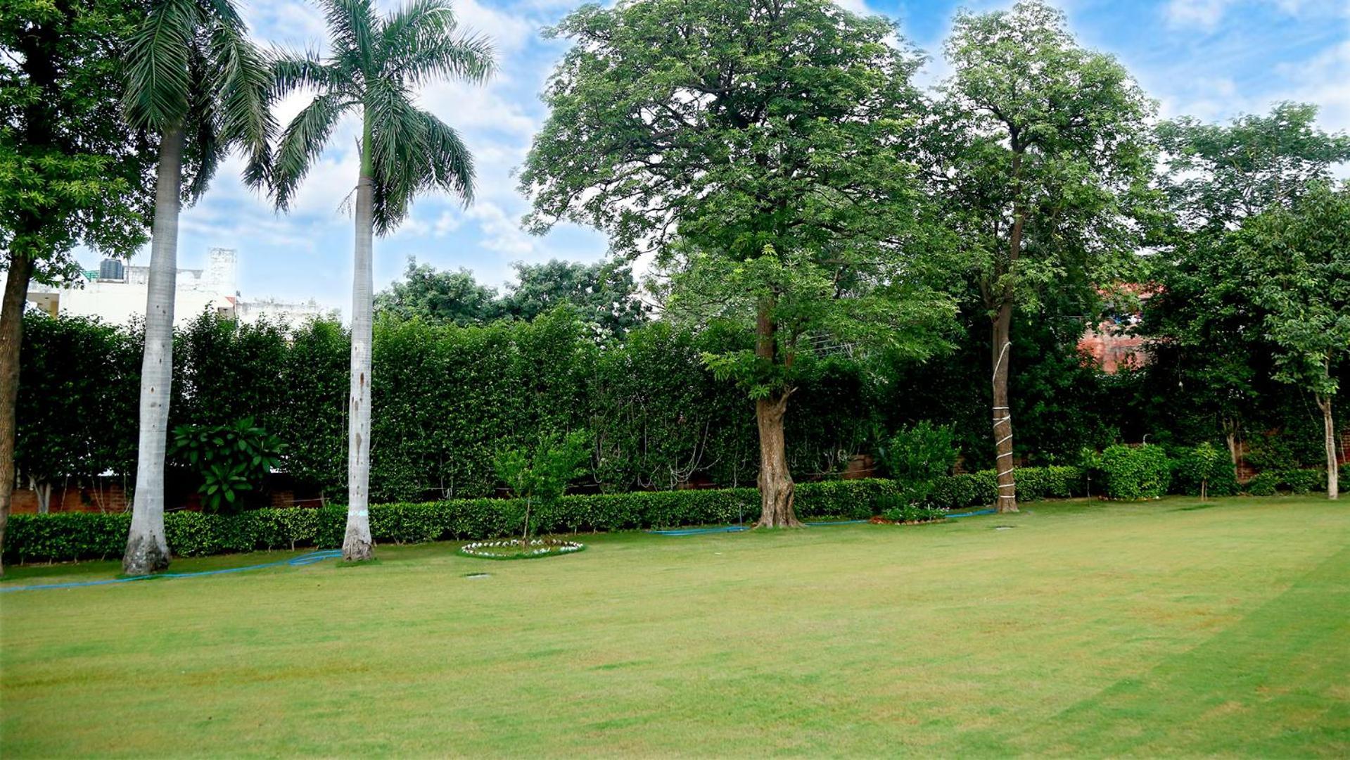 Goa Country Club Hotel Gurgaon Buitenkant foto
