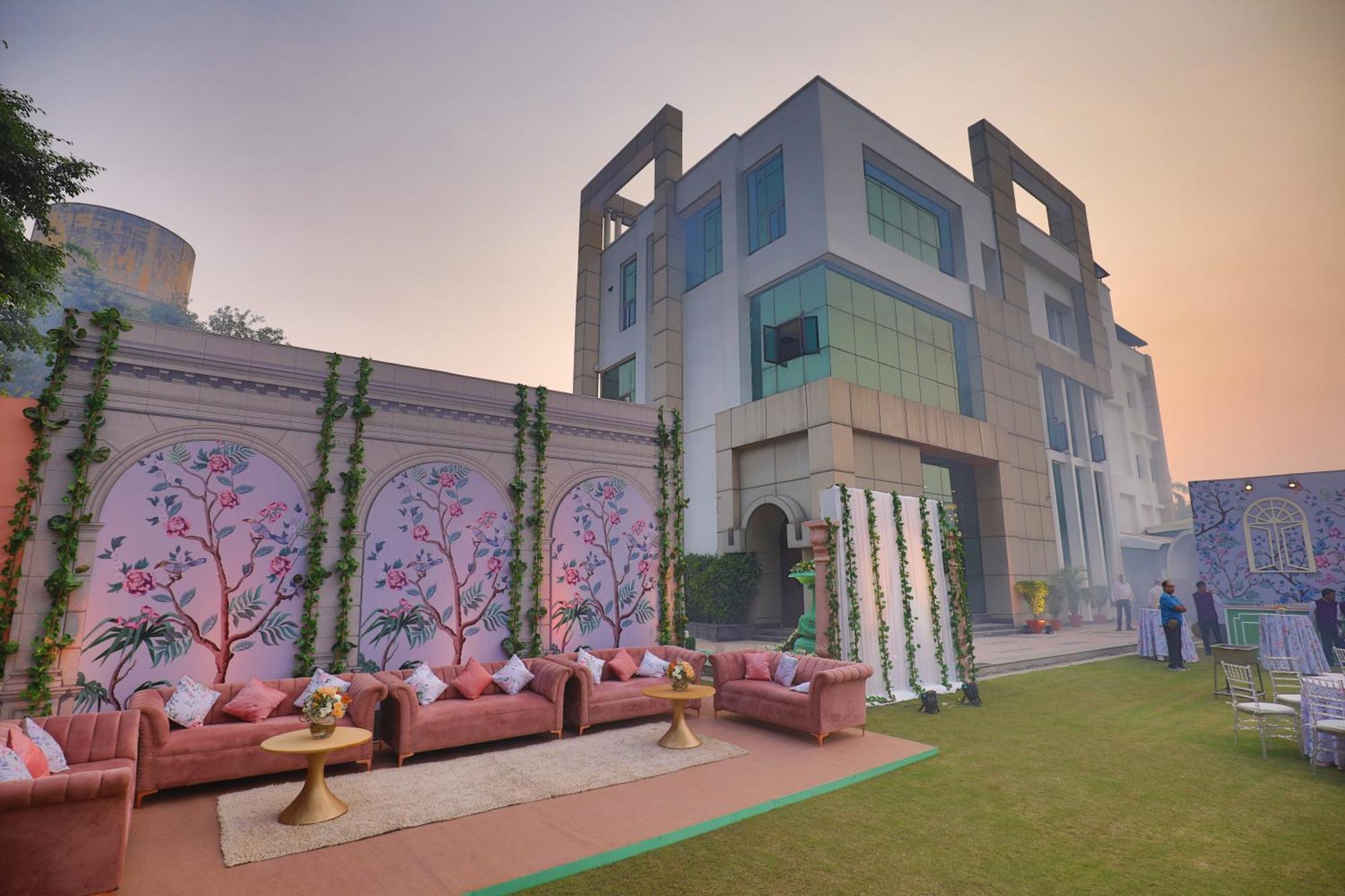 Goa Country Club Hotel Gurgaon Buitenkant foto
